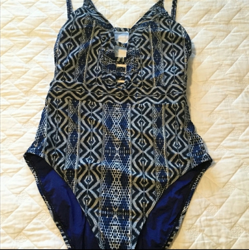 Gorgeous one piece bathing suit